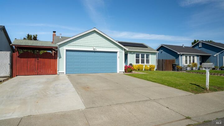 Property Photo:  717 Capistrano Drive  CA 94585 