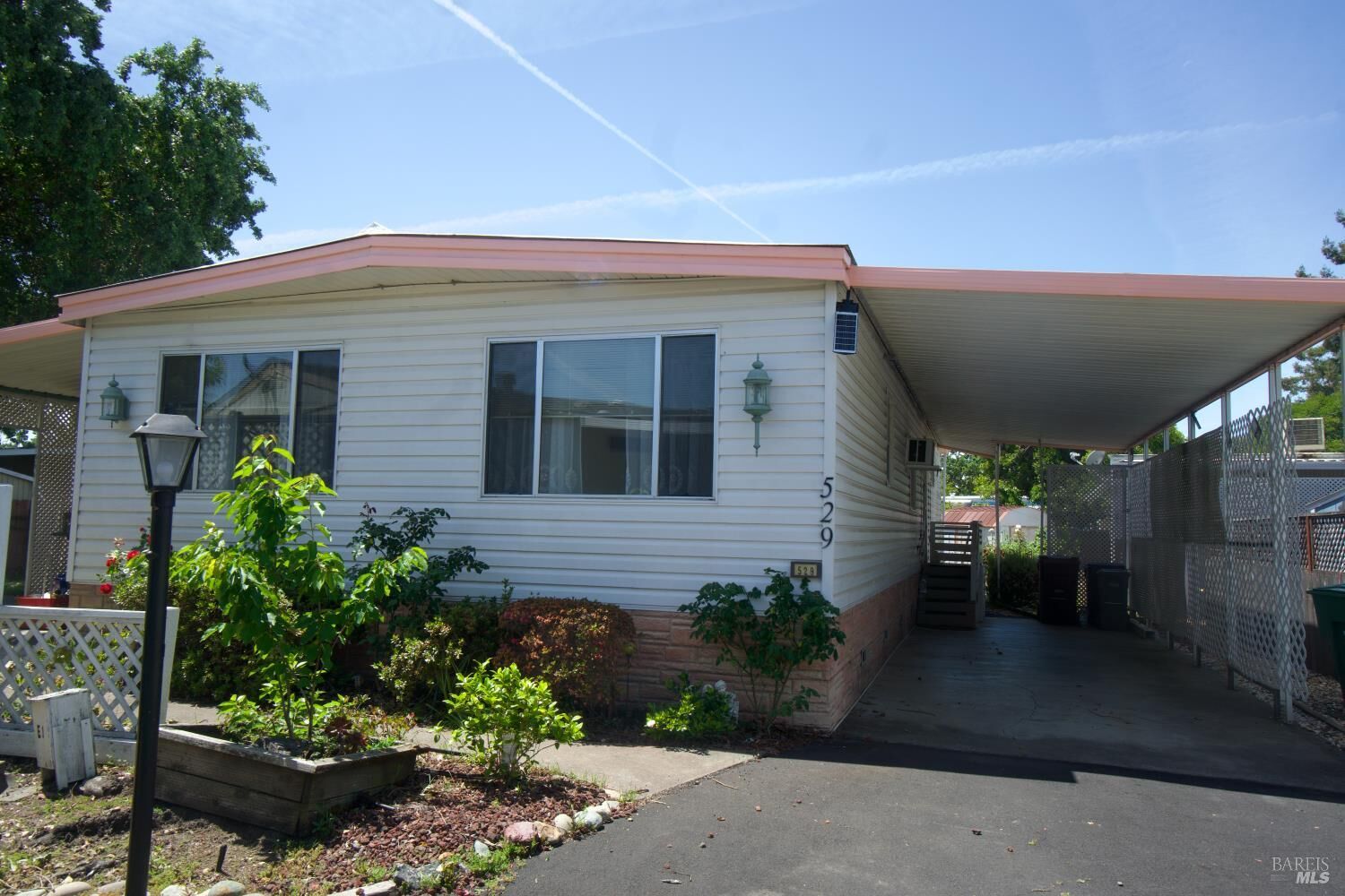 Property Photo:  529 Colonial Park Drive  CA 95403 