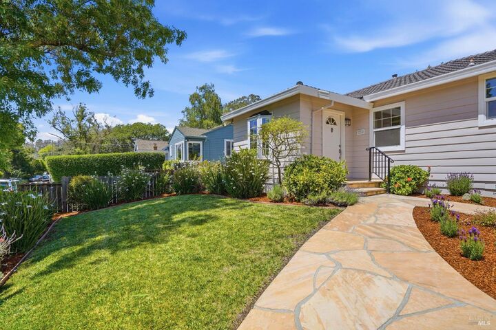 Property Photo:  234 Solano Street  CA 94901 