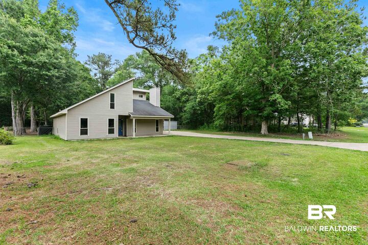 Property Photo: 2728 Lost River Road AL 36605