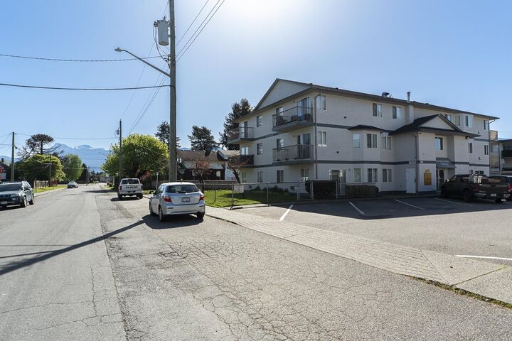Property Photo:  46160 Princess Avenue 17  BC V2P 2A7 