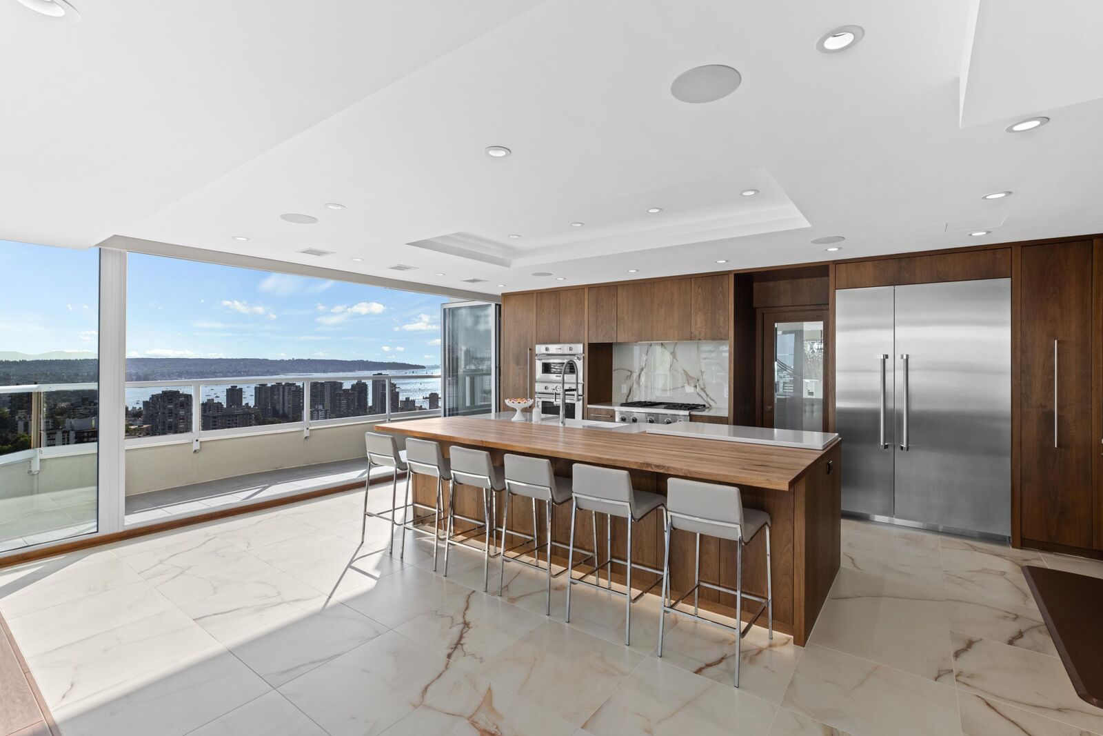 Property Photo:  717 Jervis Street 3101  BC V6E 4L5 