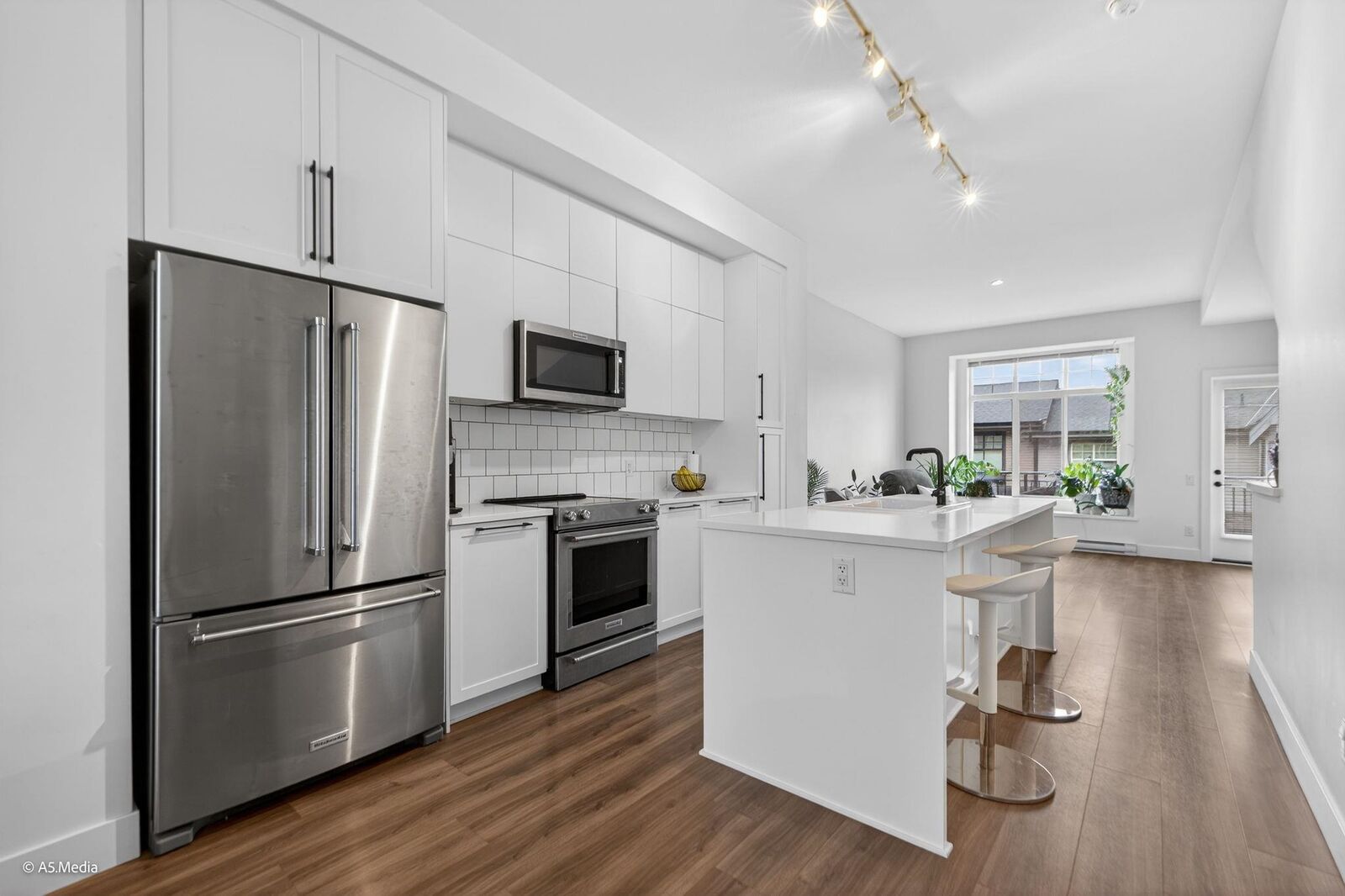 Property Photo:  3552 Victoria Drive 44  BC V3E 0N7 