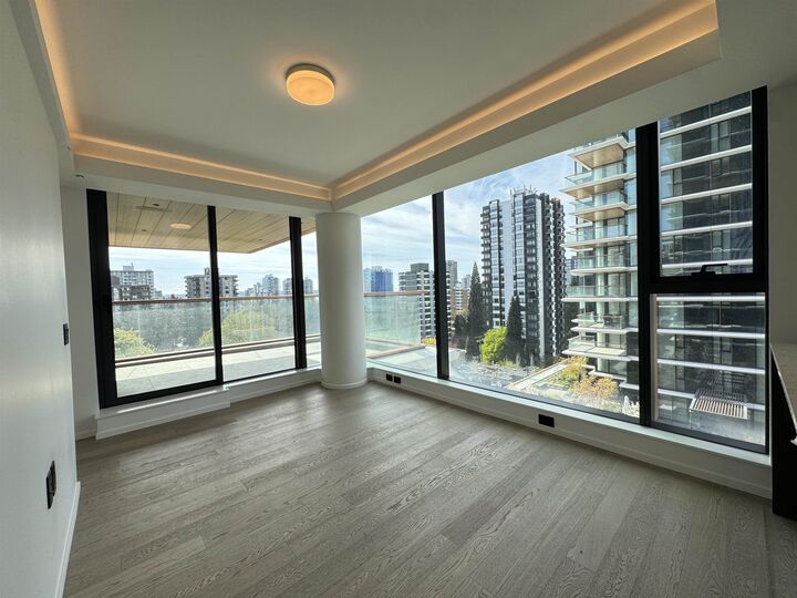 Property Photo:  1408 Robson Street 1102  BC V6Z 3A9 