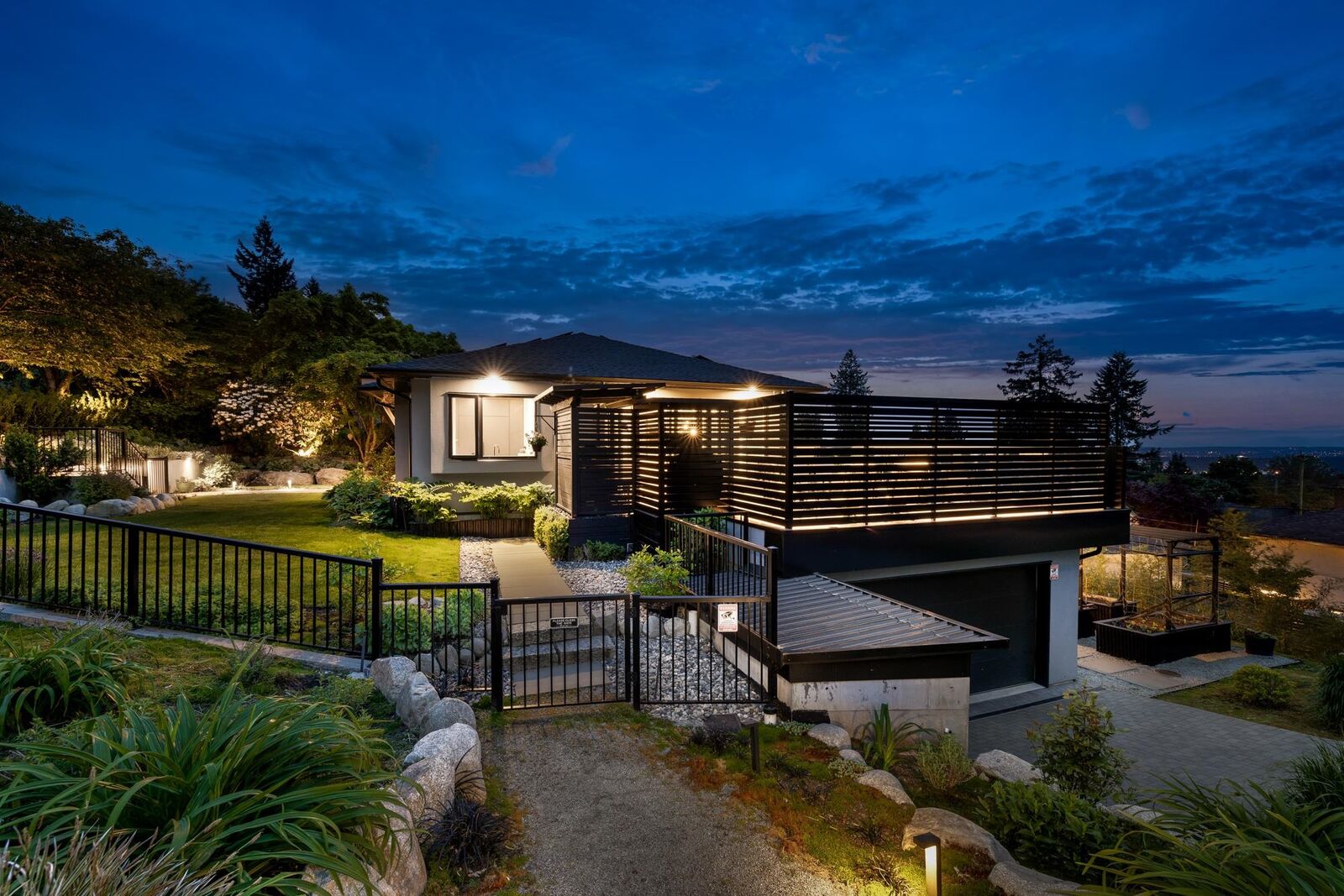 Property Photo:  255 Sandringham Crescent  BC V7N 2R7 
