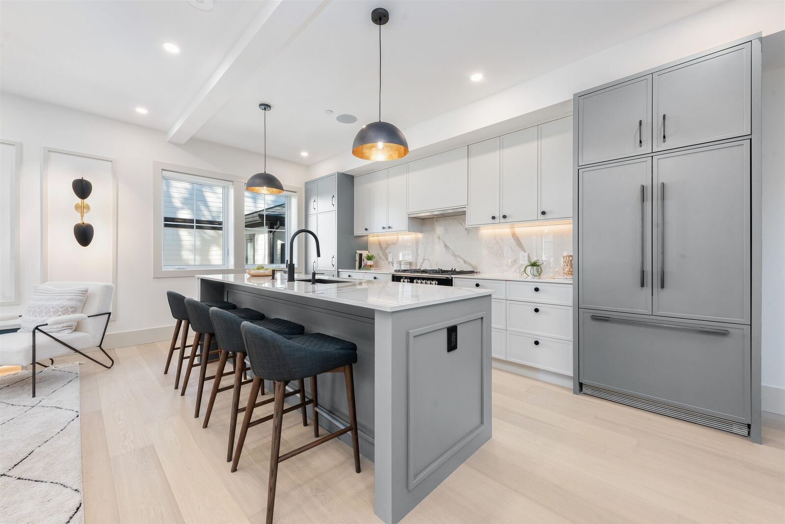 Property Photo:  375 E 33rd Avenue 1  BC V5V 2Z8 
