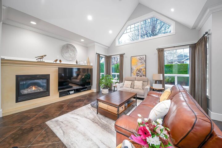 Property Photo: 5835 Fair Wynd BC V4K 5H1