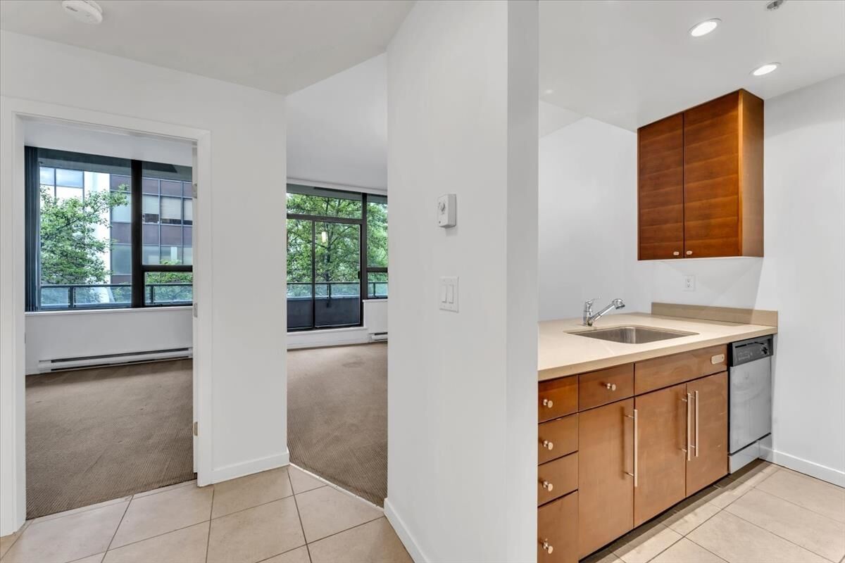 Property Photo:  1010 Howe Street 313  BC V6Z 1P5 