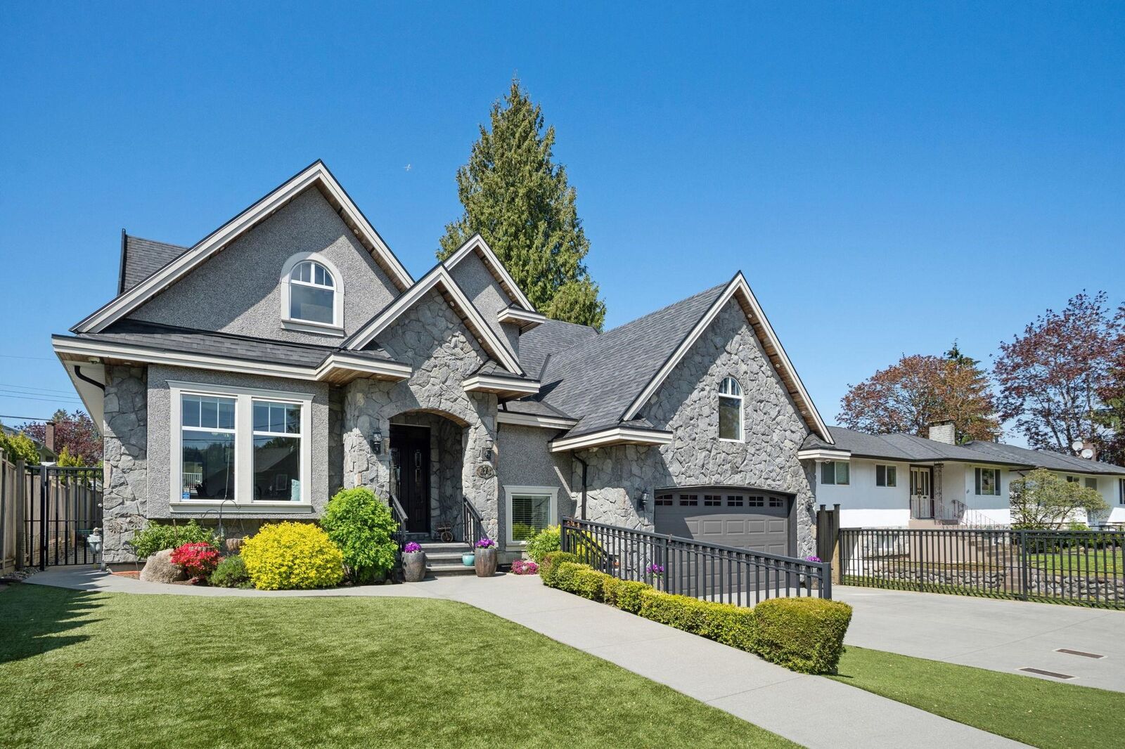 Property Photo:  675 Clare Avenue  BC V5B 4L5 