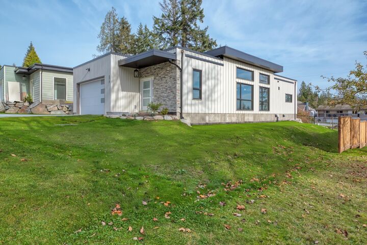 Property Photo:  5410 Stellar Way  BC V7Z 0M3 