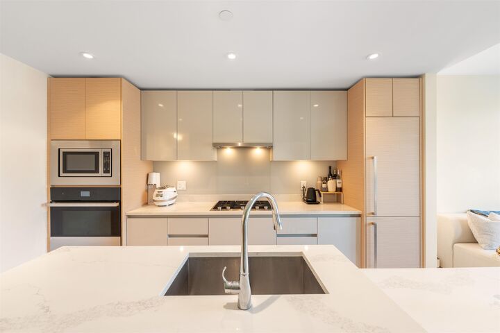 Property Photo:  3538 Sawmill Crescent 411  BC V5S 0J8 