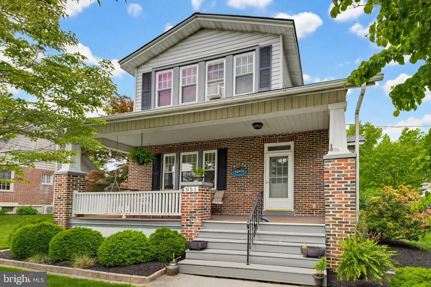 Property Photo: 951 Locust Street PA 17512