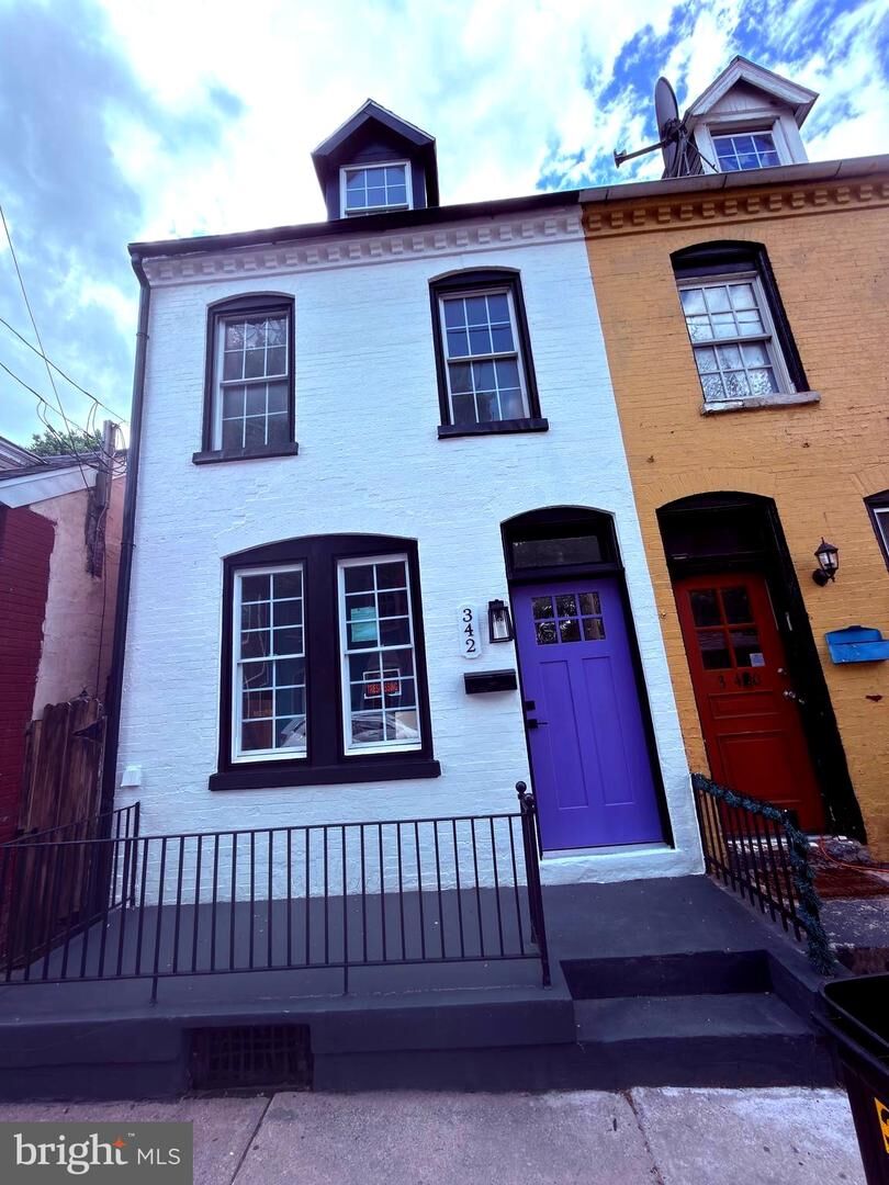 Property Photo:  342 Beaver Street  PA 17603 