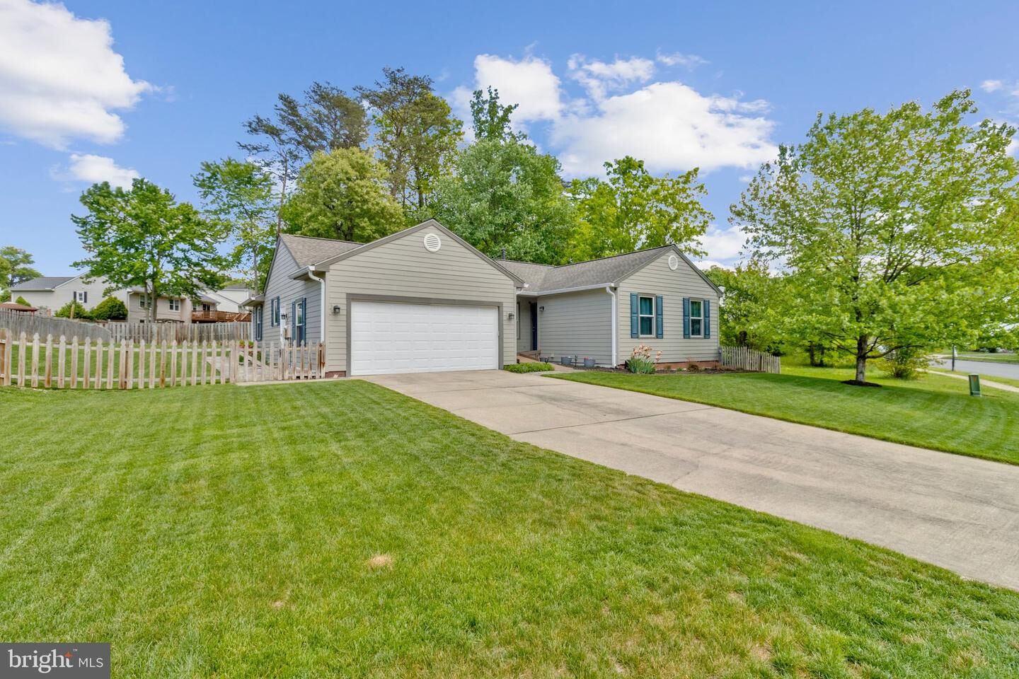 Property Photo: 6615 Crayford Street VA 22015