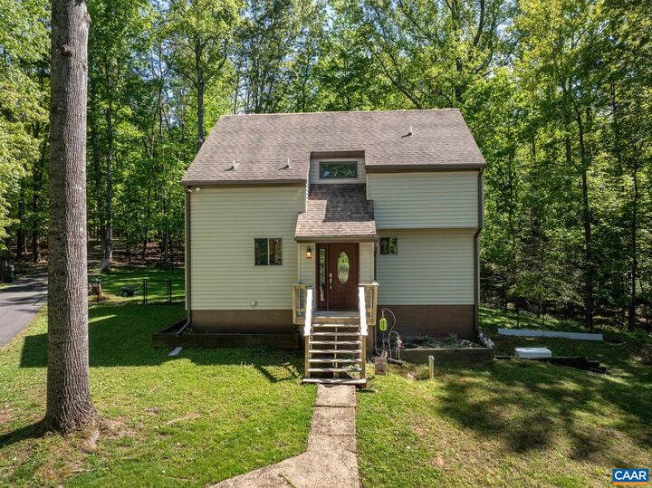 Property Photo:  2530 Gillums Ridge Ln  VA 22903 