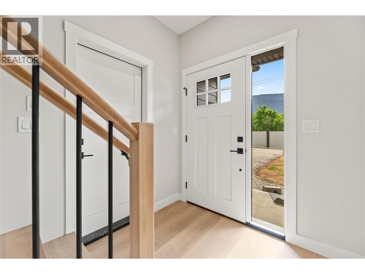 Property Photo:  166 2nd Avenue  BC V1E 3J4 