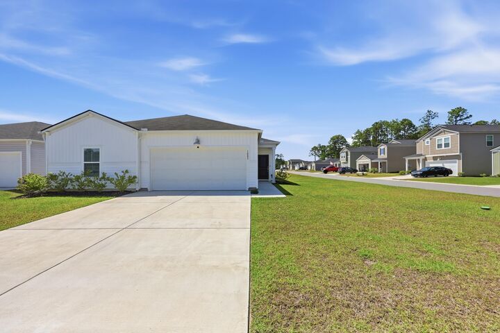 Property Photo: 1083 Tripletail Dr NW NC 28468
