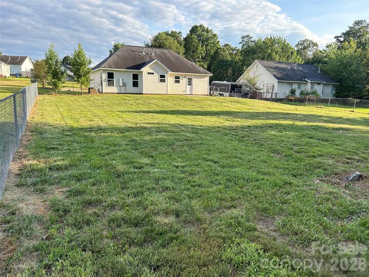 Property Photo:  1002 Crescent Way  NC 28174 