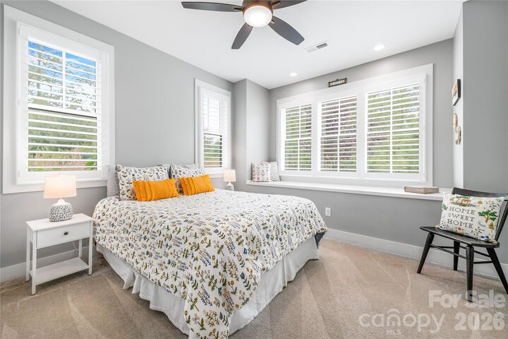Property Photo:  9 Ashe Park Circle  NC 28806 