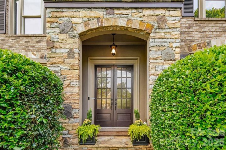 Property Photo:  4001 Ainsdale Drive  NC 28104 
