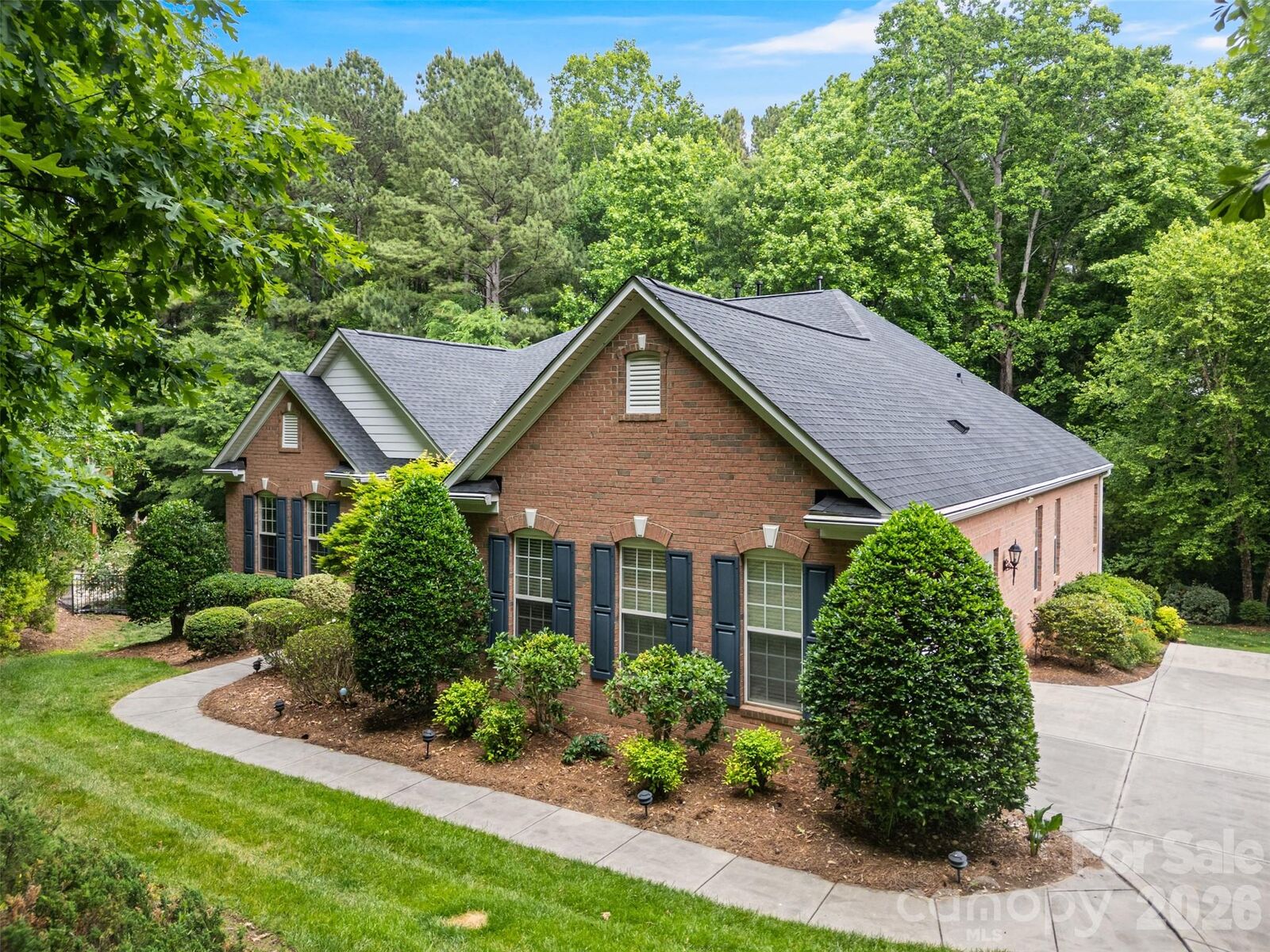 Property Photo:  101 Woodwinds Drive  NC 28120 