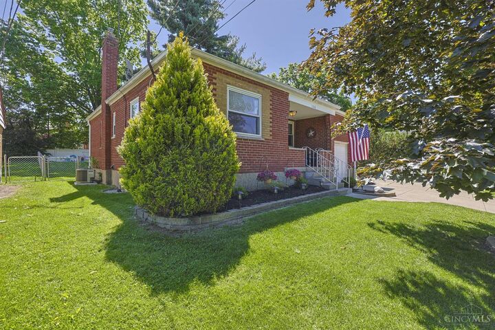 Property Photo:  1320 Beechmeadow Lane  OH 45238 