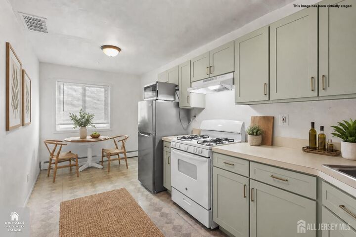 Property Photo:  7 Lake Avenue 4B  NJ 08816 
