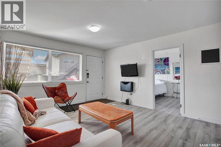 Property Photo:  103 120 C Avenue N  SK S7L 7M3 