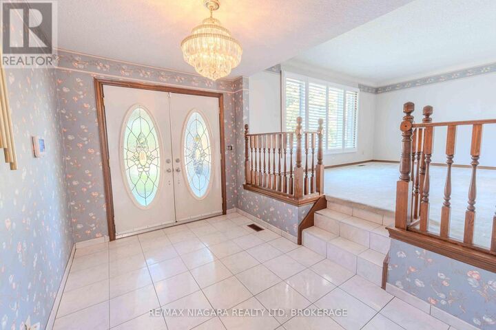 Property Photo:  28 Tanera Crescent  ON L2M 7K1 