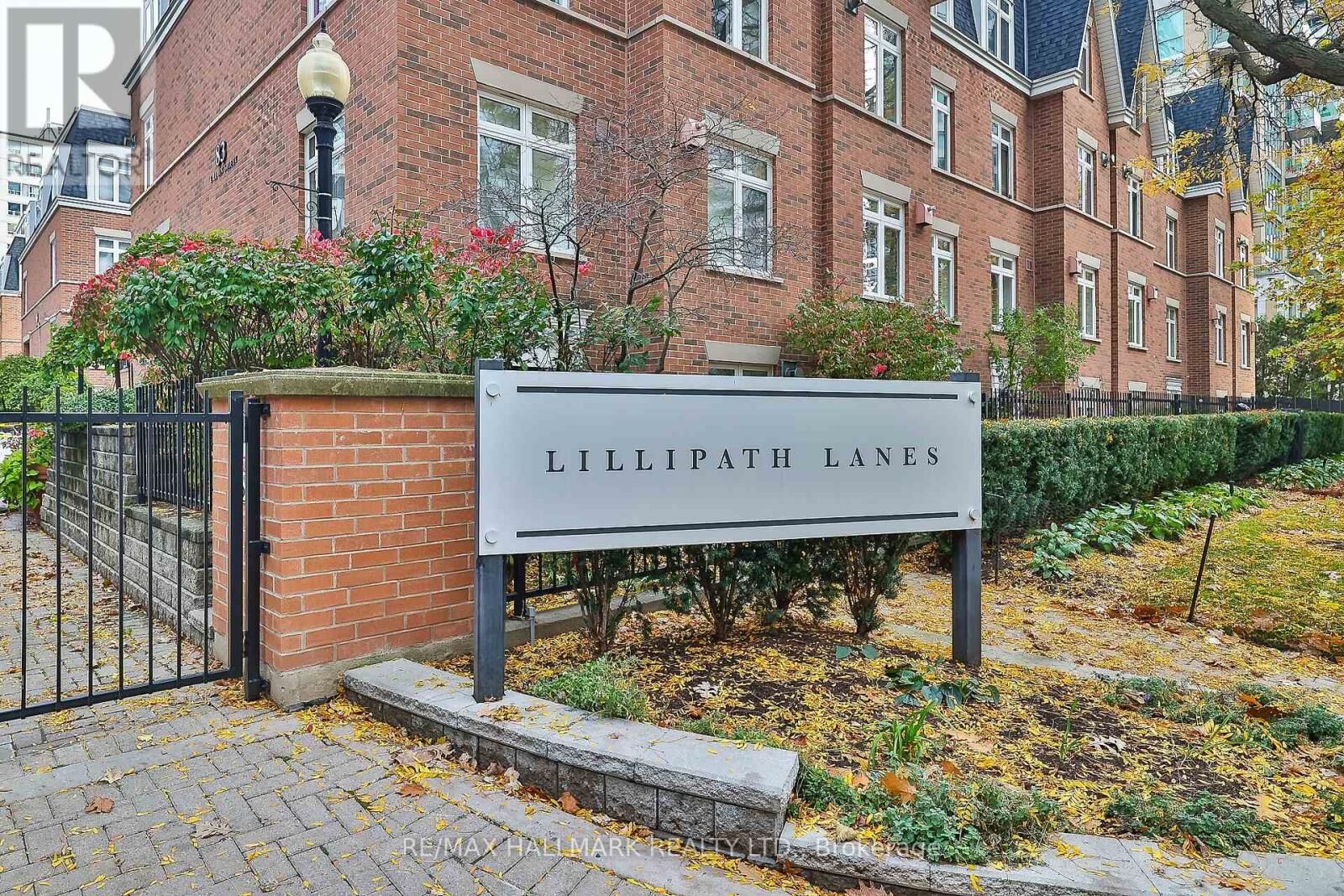 Property Photo:  83 Lillian Street 15  ON M4S 2H7 