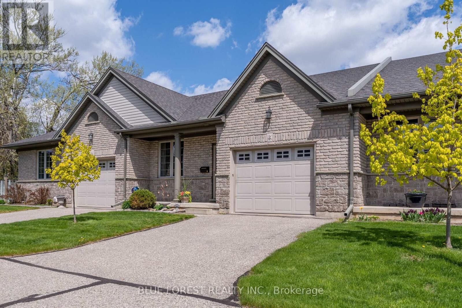 Property Photo:  948 Colborne Street 2  ON N3S 3T4 