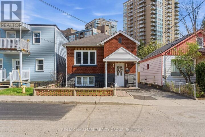Property Photo:  74 Genest Street  ON K1L 7Z2 