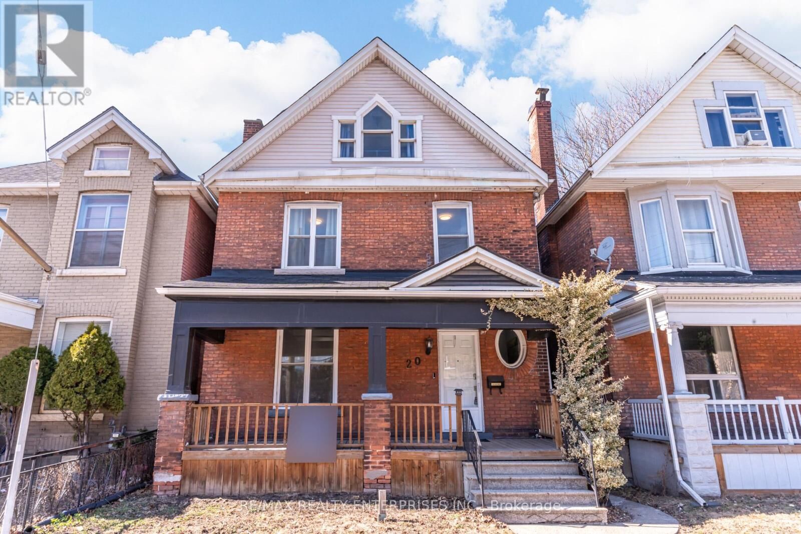 Property Photo:  20 Sherman Avenue South  ON L8M 2P4 
