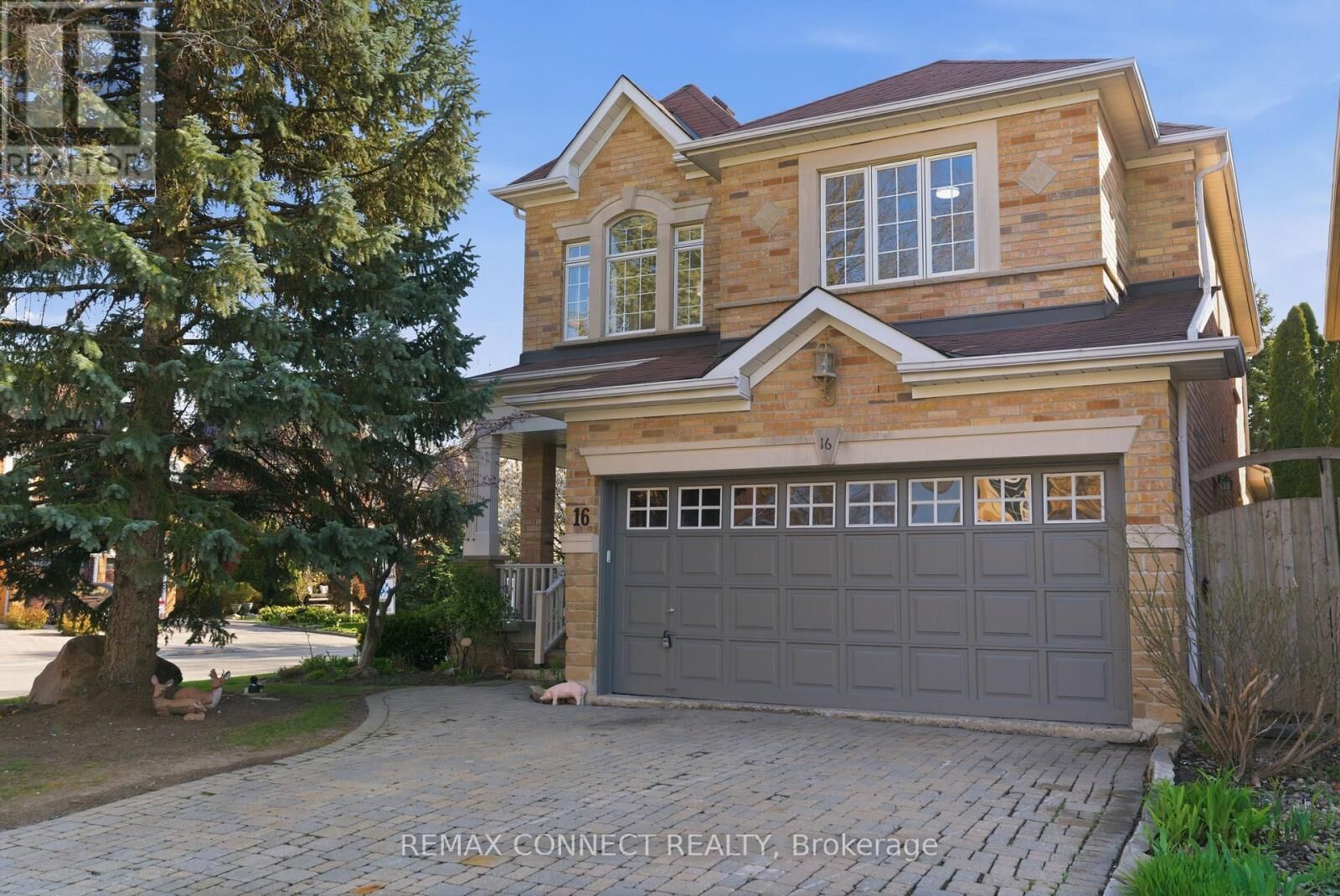 Property Photo:  16 White Cedar Drive  ON L3S 4B6 