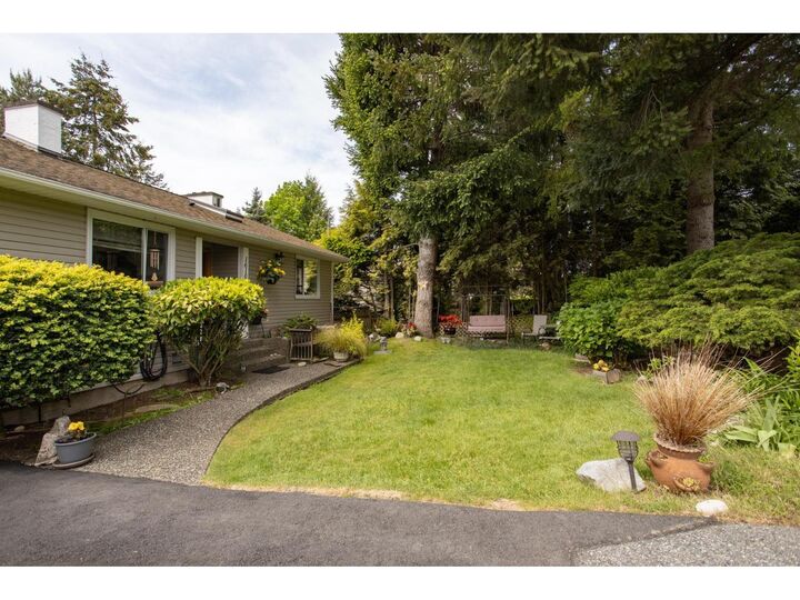 Property Photo:  16104 9 Avenue  BC V4A 1A6 