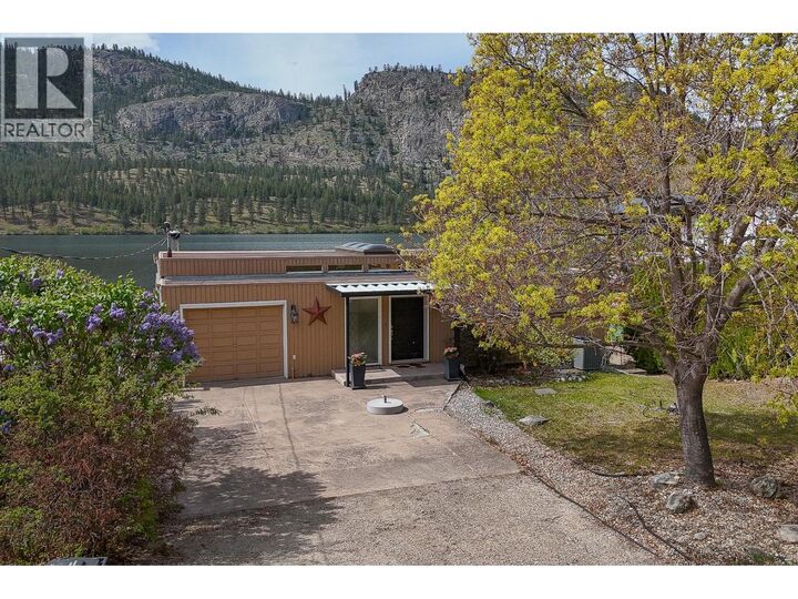 Property Photo:  3120 Vaseux Lake Crescent  BC V0H 1R2 