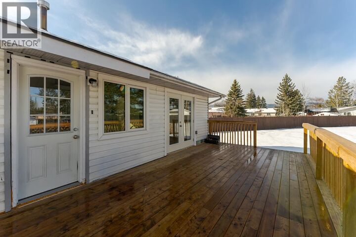 Photo de la propriété:  1450 Fraser Crescent  BC V2M 3Y2 