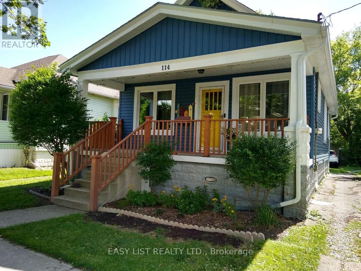 Property Photo:  114 College Avenue North  ON N7T 6A9 