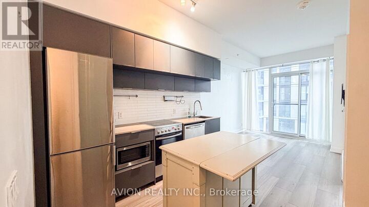 Property Photo:  181 Dundas Street East 2501  ON M5A 0N5 