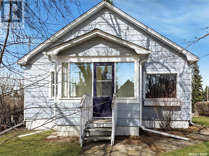 Property Photo:  302 6th Avenue E  SK S0A 2P0 