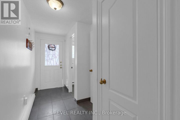Property Photo:  16 Quail Crescent  ON L4N 6X1 