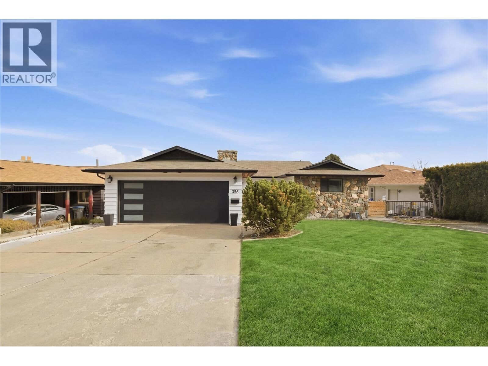 Property Photo:  356 Gleneagles Drive  BC V2E 1Z4 
