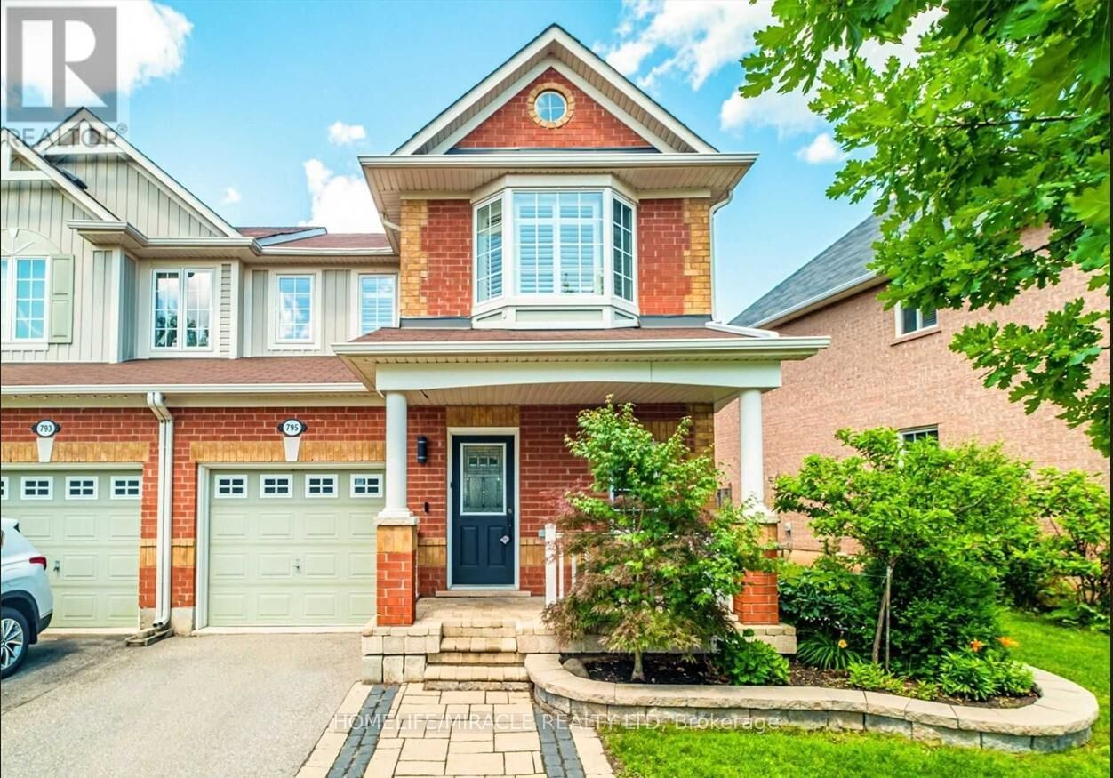 Property Photo:  795 Howden Crescent  ON L9T 0K8 