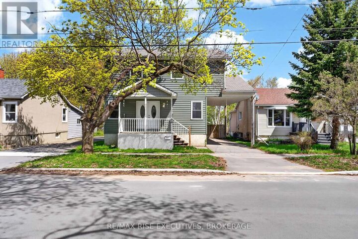 Property Photo:  29 Seventh Avenue  ON K7K 2M2 