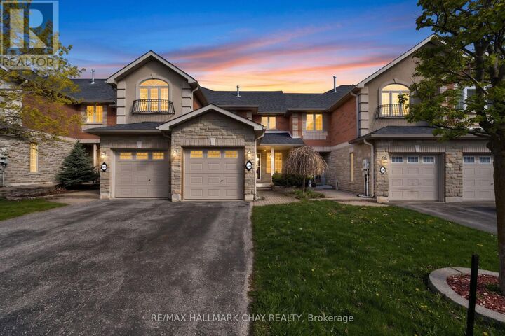 Property Photo:  334 Cundles Road East  ON L4M 7E5 