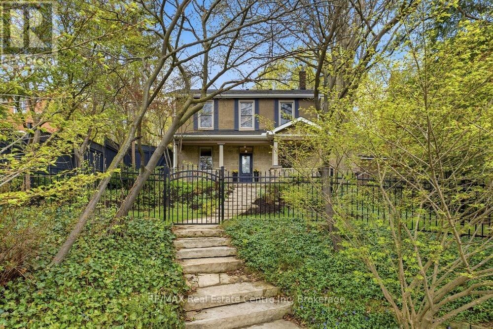 Property Photo:  52 Queen Street  ON N1E 4R7 