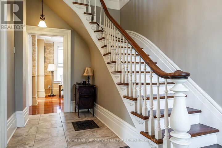 Property Photo:  60 Shrewsbury Street  ON N5A 2V6 