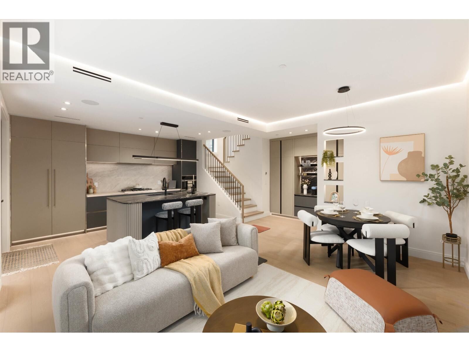 Property Photo:  1177 West 33rd Avenue 1  BC V6M 1A3 