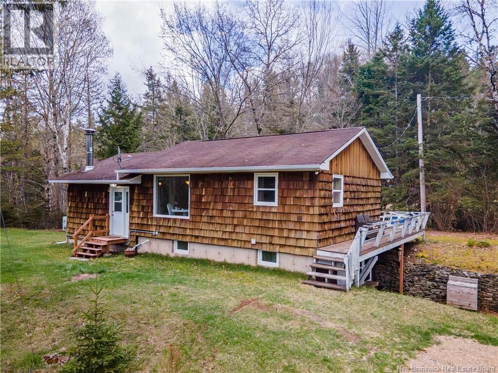 Property Photo:  10 Lausanne Court  NB E4E 4X7 