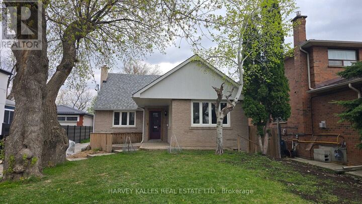 Property Photo:  279 Cornelius Parkway Main  ON M3K 1T6 